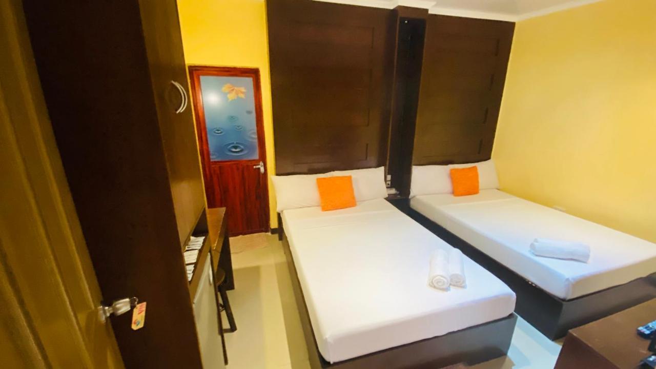 Vicente Aguirre Rooms Boracay Island Bagian luar foto