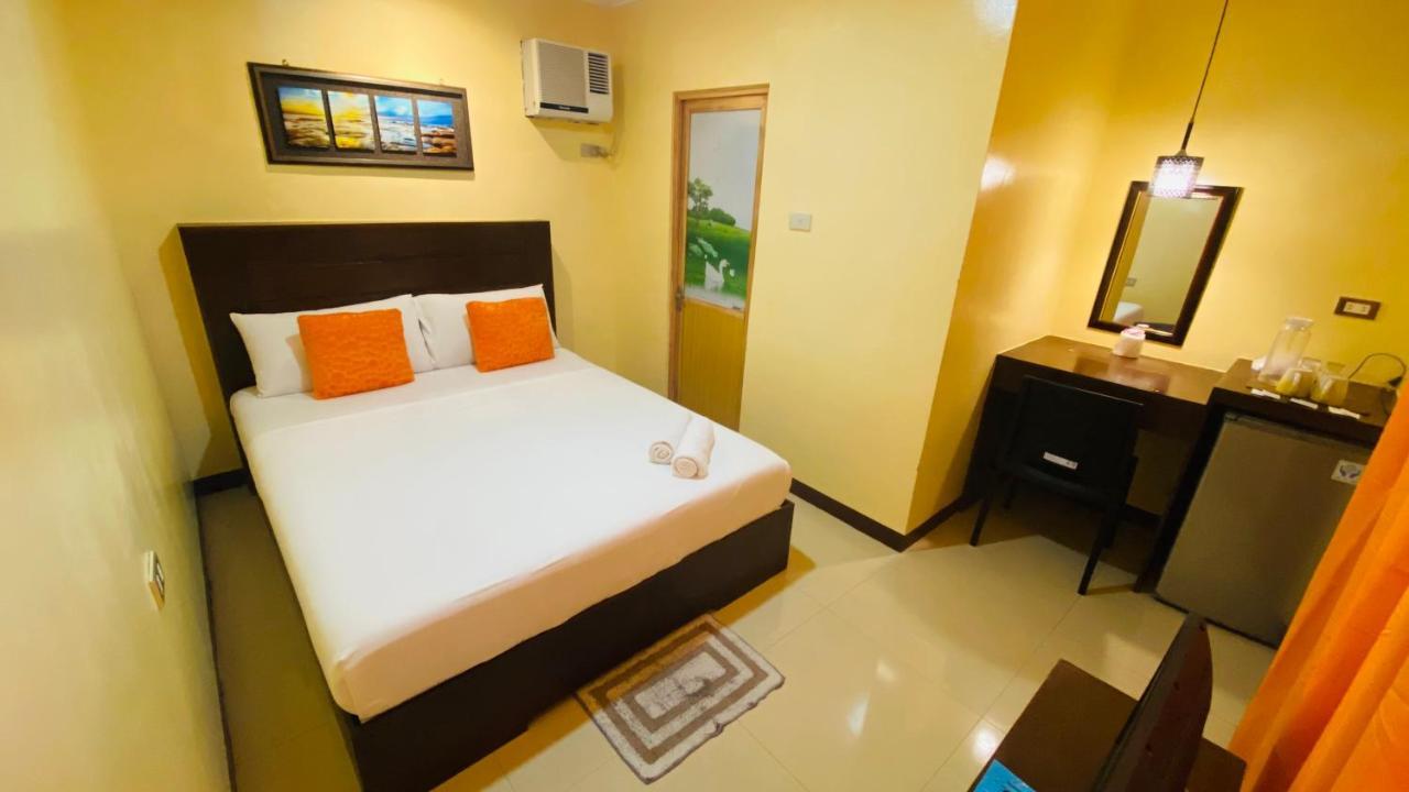 Vicente Aguirre Rooms Boracay Island Bagian luar foto